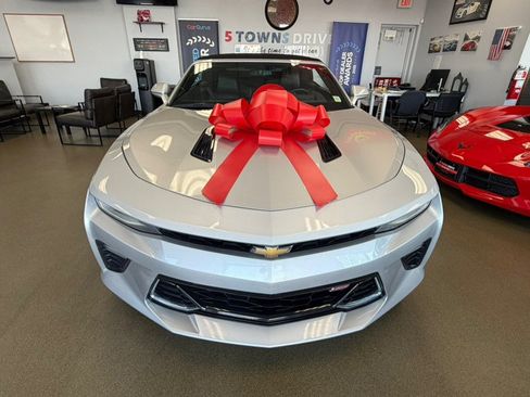 Used 2018 Chevrolet Camaro SS RWD image 52