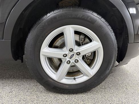 Used 2017 Ford Explorer XLT AWD/4WD image 43