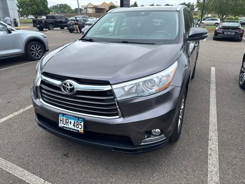 Used 2016 Toyota Highlander Limited AWD/4WD image 5