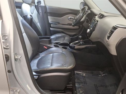 Used 2016 Kia Soul + w/ Primo Package FWD image 14