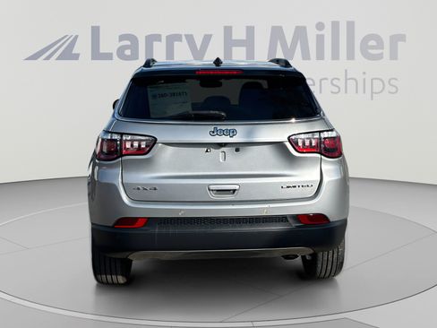Used 2024 Jeep Compass Limited AWD/4WD image 4