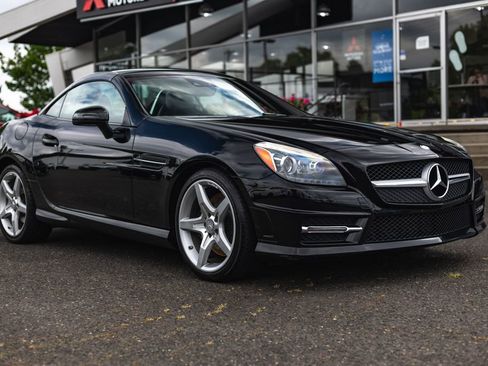 Used 2014 Mercedes-Benz SLK 250 w/ Sport Package image 6