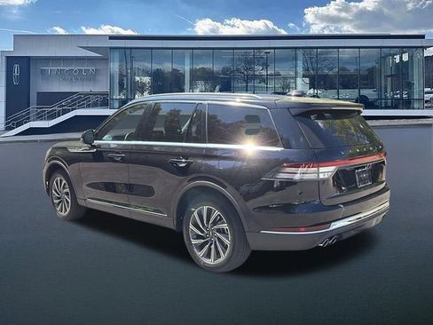 New 2026 Lincoln Aviator AWD image 5