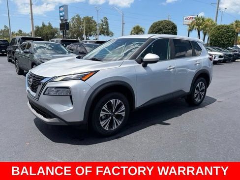 Used 2023 Nissan Rogue SV FWD image 3