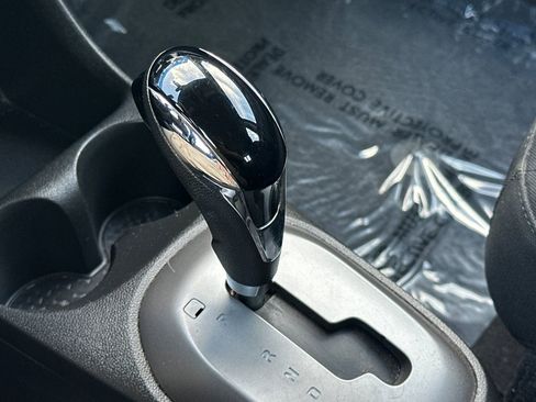 Used 2019 Chevrolet Spark LT image 27