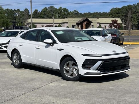 New 2026 Hyundai Sonata SE FWD image 1