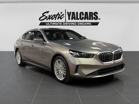 Used 2024 BMW 530i xDrive w/ Convenience Package image 7