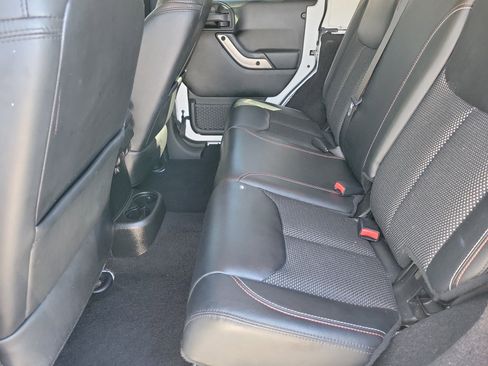 Used 2017 Jeep Wrangler 75th Anniversary image 8