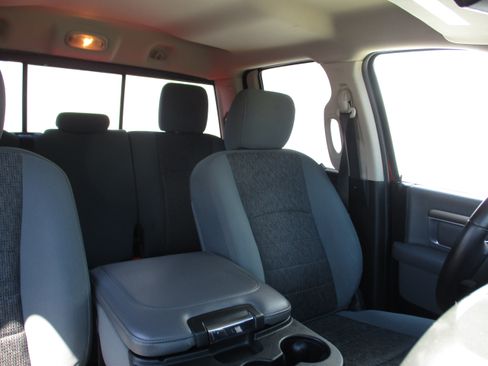 Used 2018 RAM 1500 Big Horn AWD/4WD image 30