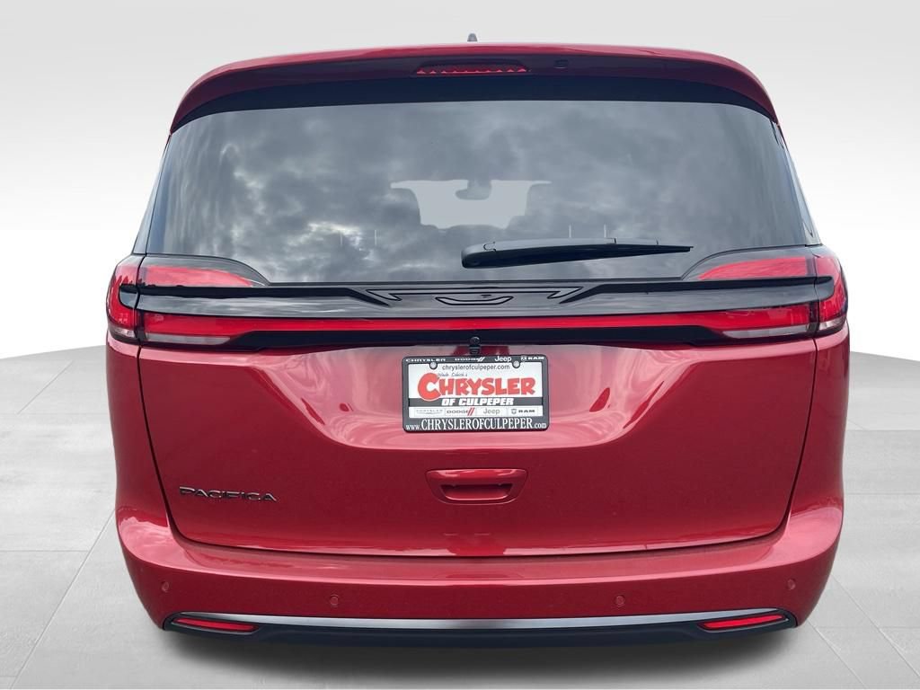 New 2027 Chrysler Pacifica Select FWD image 17