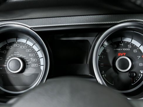 Used 2013 Ford Mustang Shelby GT500 RWD image 25