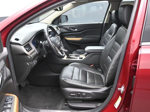 Used 2017 GMC Acadia Denali w/ Technology Package image 9