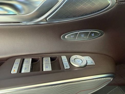 Used 2022 Genesis GV70 2.5T w/ Advanced Package image 27