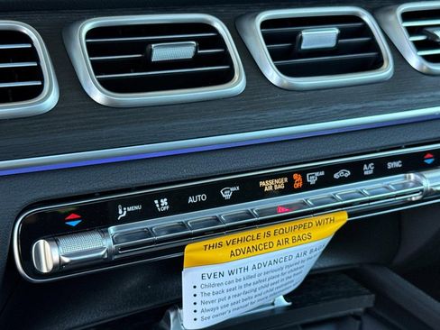 New 2026 Mercedes-Benz GLS 580 4MATIC image 26