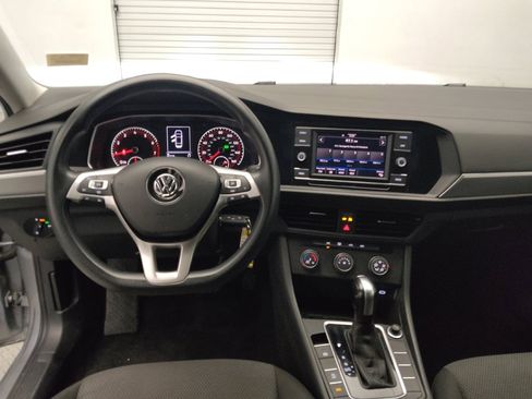 Used 2020 Volkswagen Jetta SE image 22