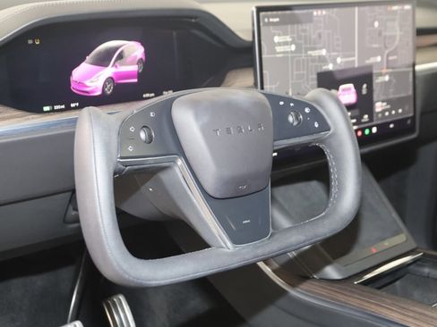 Used 2022 Tesla Model X image 6