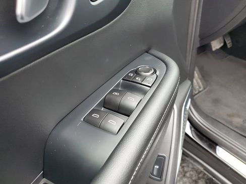 Used 2025 Buick Enclave Preferred image 17