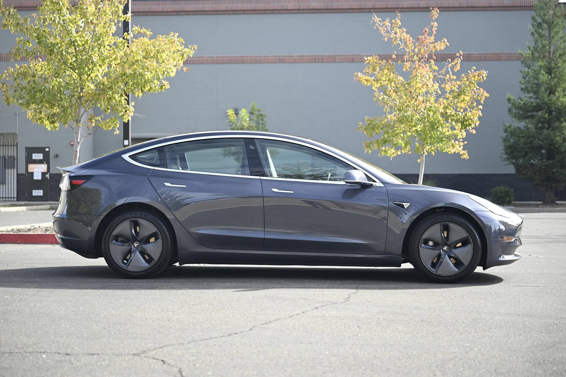 Used 2019 Tesla Model 3 Long Range AWD/4WD image 4