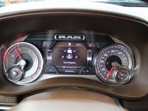 Used 2019 RAM 2500 Limited image 12