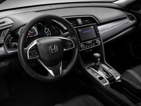 Used 2018 Honda Civic EX image 3