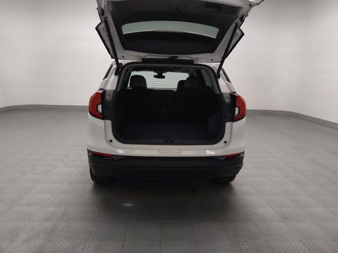 Used 2023 GMC Terrain SLT w/ Elevation Edition image 29