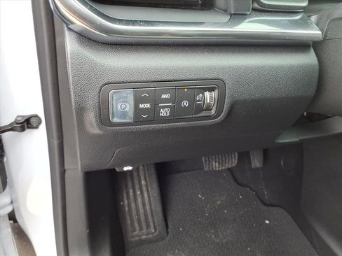 Used 2026 GMC Terrain Denali image 25