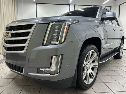 Used 2020 Cadillac Escalade Luxury image 12