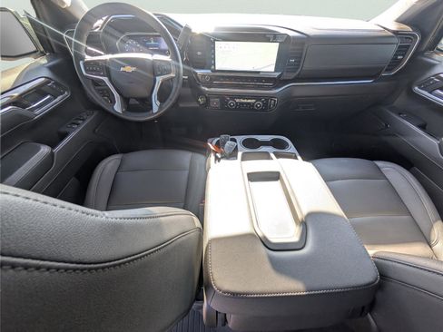 Used 2024 Chevrolet Silverado 1500 LT image 30