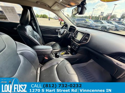 Used 2016 Jeep Cherokee Limited AWD/4WD image 23