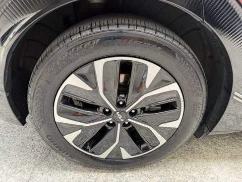 Used 2023 Kia EV6 Wind RWD image 24