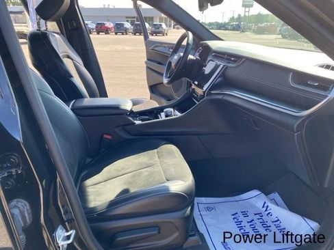 Used 2022 Jeep Grand Cherokee L Altitude image 36