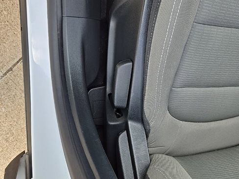 Used 2022 Ford Escape S image 40