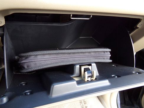 Used 2004 Ford Explorer Sport Trac XLT image 53