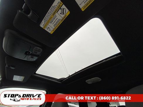 Used 2010 Ford Escape XLT image 15