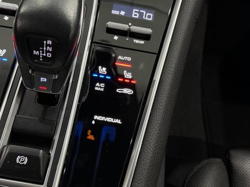 Certified 2022 Porsche Panamera 4 Platinum Edition image 39