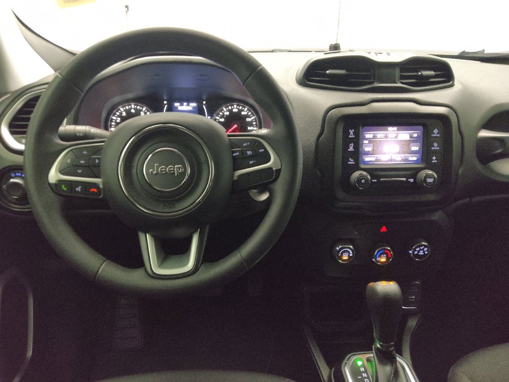 Used 2020 Jeep Renegade Sport w/ Sport Appearance Group FWD image 22