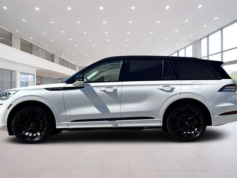 Certified 2023 Lincoln Aviator Black Label AWD/4WD image 7