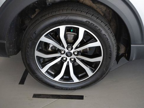 Used 2022 Ford Explorer ST-Line w/ Class IV Trailer Tow Package AWD/4WD image 9