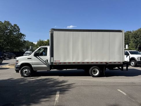 New 2027 Ford E-450 and Econoline 450 Super Duty w/ Driver's Safety Package RWD image 5