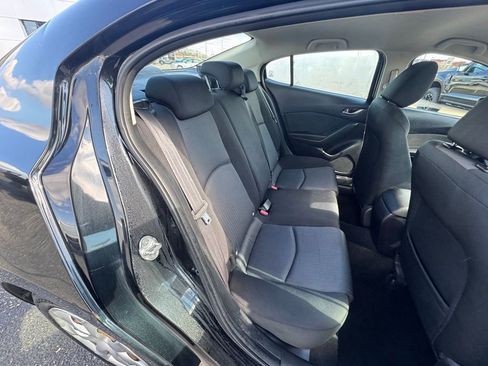 Used 2016 MAZDA MAZDA3 i Sport image 18