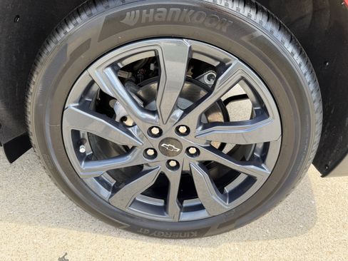 Used 2024 Chevrolet Equinox RS w/ LPO, Floor Liner Package image 33