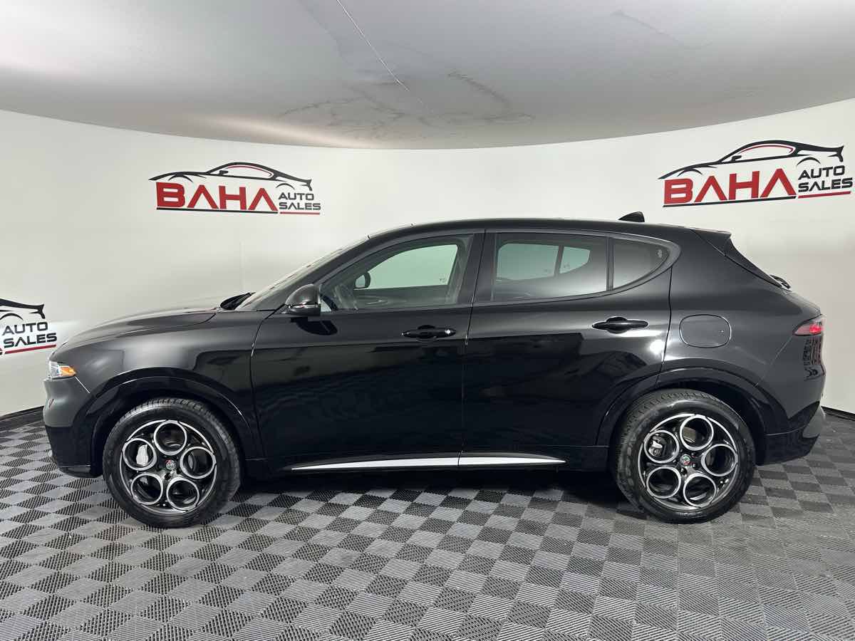 Used 2024 Alfa Romeo Tonale Ti AWD/4WD image 5