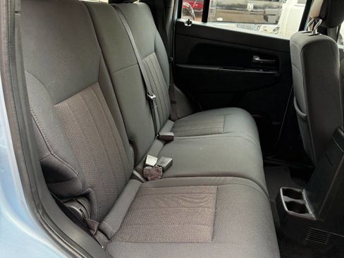 Used 2012 Jeep Liberty Sport image 18