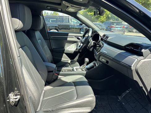 Used 2022 Audi Q3 2.0T Premium Plus AWD/4WD image 5