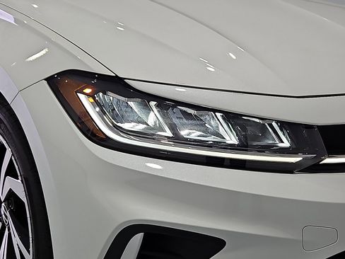 New 2026 Volkswagen Jetta SEL image 7