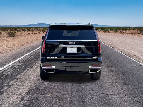 New 2025 Cadillac Escalade Premium Luxury image 14