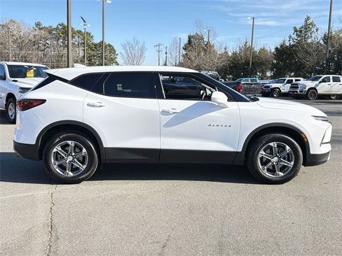 Used 2023 Chevrolet Blazer LT image 13