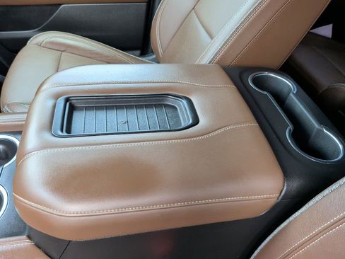 Used 2021 Chevrolet Tahoe High Country w/ Premium Package RWD image 35