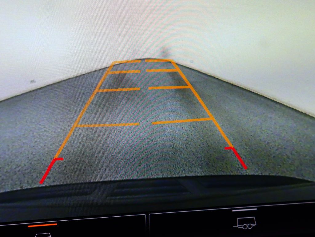 Used 2023 GMC Yukon AT4 w/ LPO, Floor Liner Package AWD/4WD image 36
