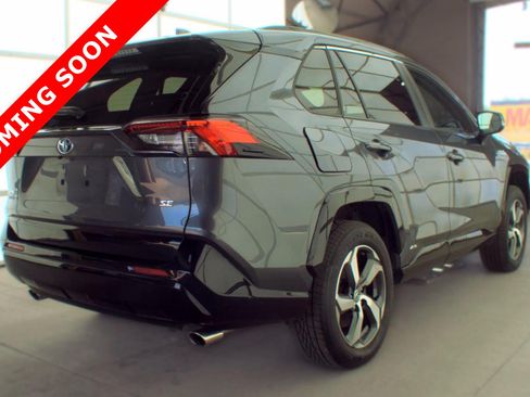 Used 2022 Toyota RAV4 SE AWD/4WD image 4